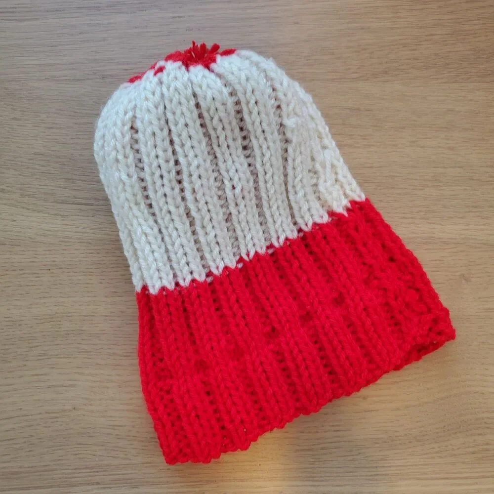 Vintage 70s Red Cream Crochet Pom Pom Beanie - Picture 5 of 5